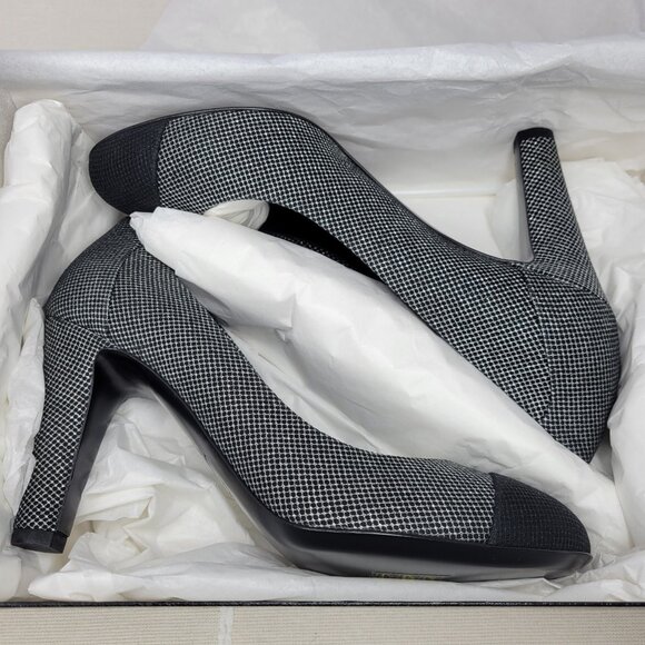 Chanel Pumps Sz 7.5 Dark Silver Black Logo Cap Toe Stiletto Heels Leather Fabric - Picture 11 of 14